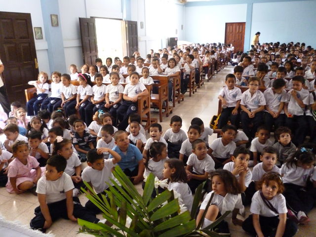 Alumnos de los primeros niveles